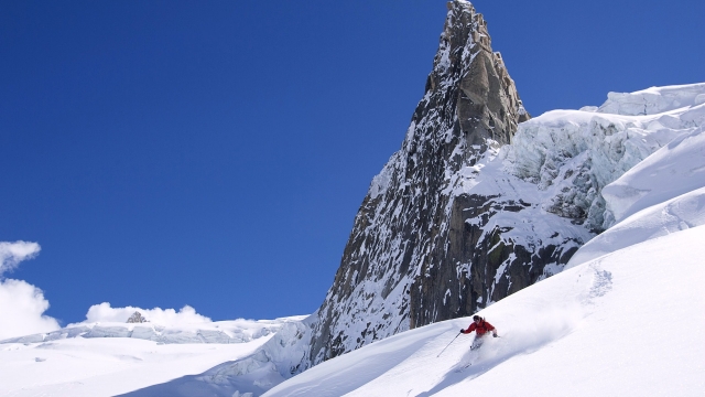 开元官网乒乓球台台面会砸出坑